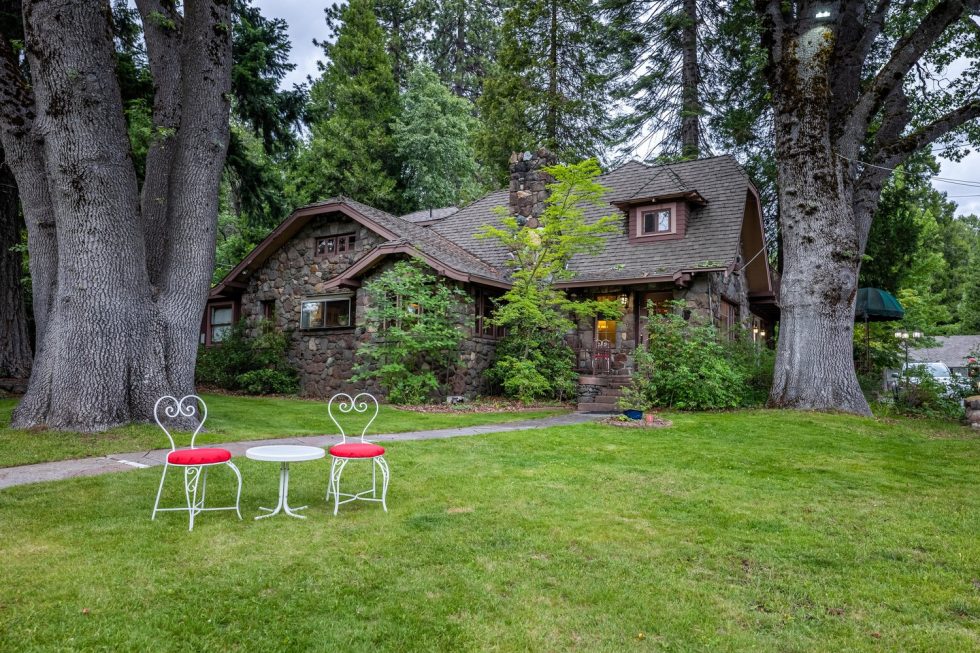 Mt Shasta Accomodations - Quantum Access Retreats